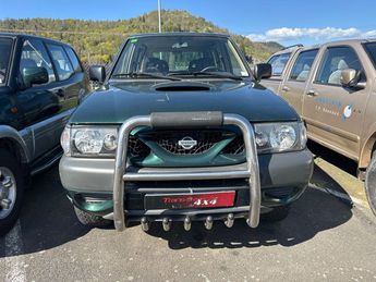  Voir détails -Nissan Terrano 2.7 TDI 125CH LUXE 3P à Murat (15)