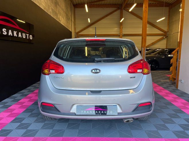 Kia Ceed d 1.6 CRDi 128 ch - Finition Active - Gt Gris de 2012