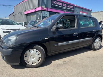  Voir détails -Renault Clio CLIO II 1.4 16S EXTREME 5P BOITE AUTOMAT à Coignires (78)