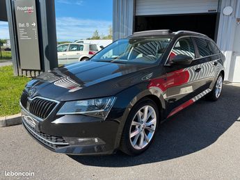  Voir détails -Skoda Superb Combi 2.0 TDi 150ch GreenTec Style DSG6  à Tresses (33)
