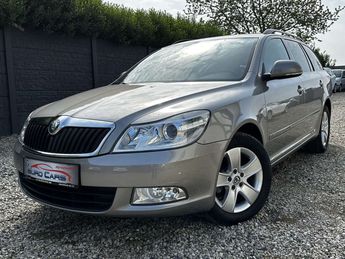  Voir détails -Skoda Octavia SW 1.2 TSI Ambiente CUIR-GPS-SENSOR-CLIM à Thulin (73)