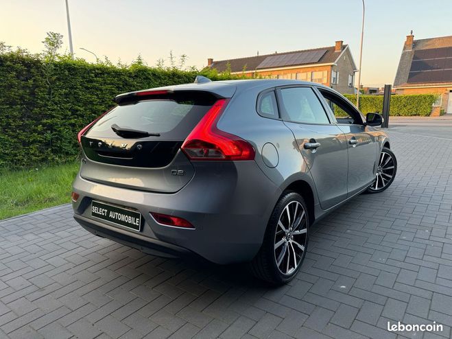 Volvo V40 2.0 d2 120 momentum business geartronic  Gris de 2018
