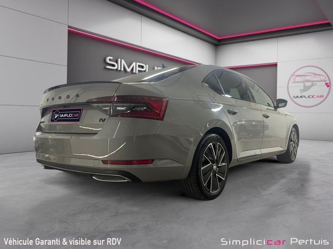 Skoda Superb 1.4 TSI PHEV 218 ch DSG6 Sportline // TO Gris de 2023