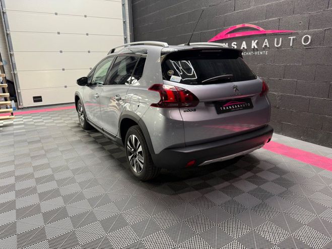 Peugeot 2008 1.2 PureTech 82ch BVM5 Allure Gris de 2017
