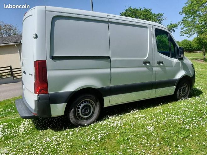 Mercedes Sprinter II 211 CDI 3T0 TRACTION 1re Main Blanc de 2021