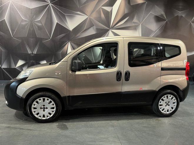 Citroen Nemo 1.3 HDI75 FAP XTR III 5P Gris de 2012