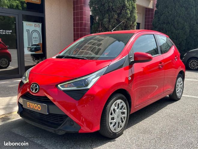 Toyota Aygo 1.0 VVT-i 70 CH DESIGN 5P Rouge de 2021