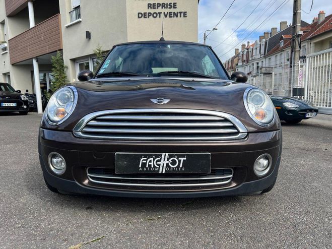 Mini Cooper Cabriolet 1.6i - 120 MARRON FONCE de 2010