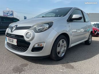  Voir détails -Renault Twingo 1.5 dci zen eco2 euro5 à Charmeil (03)