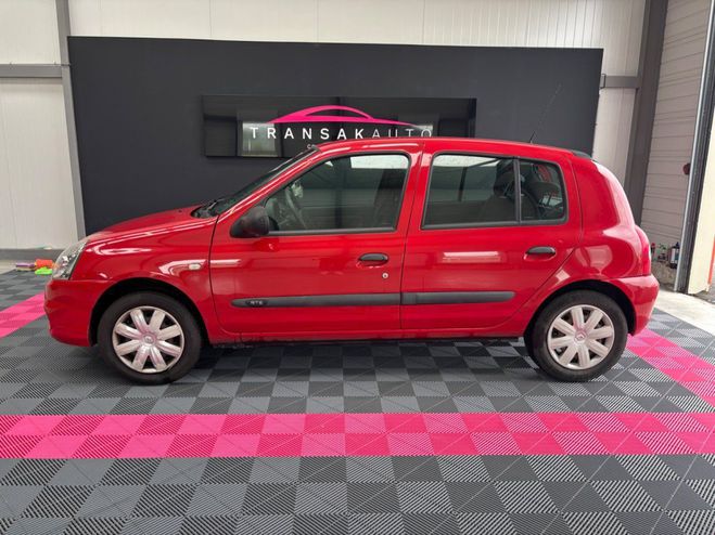 Renault Clio CAMPUS 1.2 16v 75 eco2 Authentique Euro  Rouge de 2011