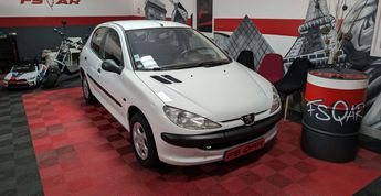  Voir détails -Peugeot 206 BVA 1.4 75 XT Boite auto à Claye-Souilly (77)