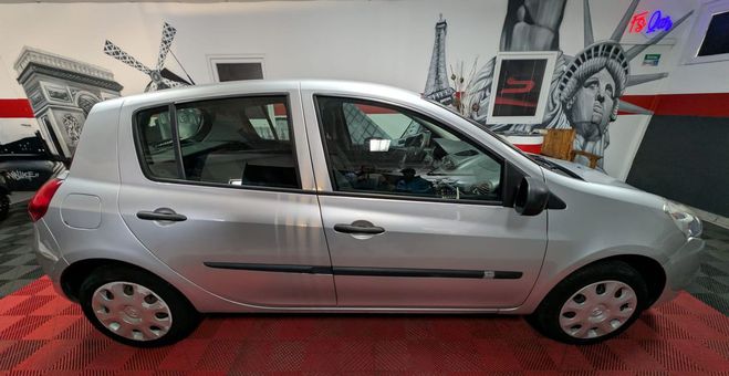 Renault Clio 3 1.2 75 Authentique  de 2009