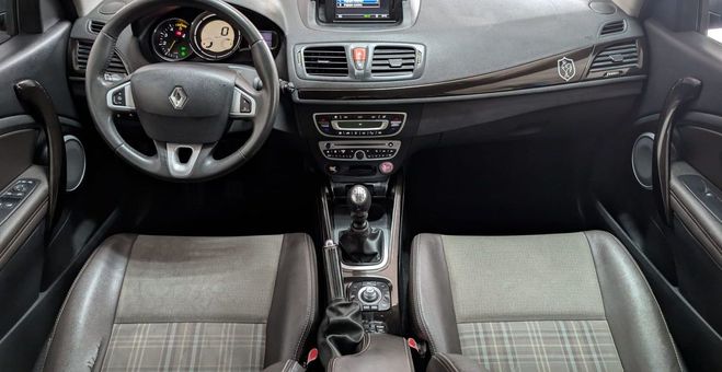 Renault Megane  3 Coupe 1.9 dCi 130 cv XV de France  de 2011