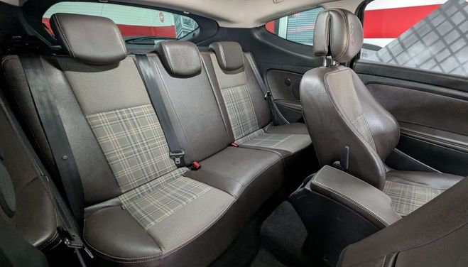 Renault Megane  3 Coupe 1.9 dCi 130 cv XV de France  de 2011
