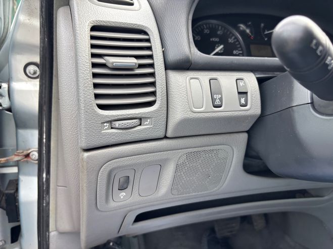 Renault Laguna 1.8 16S PRIVILEGE Gris de 2001
