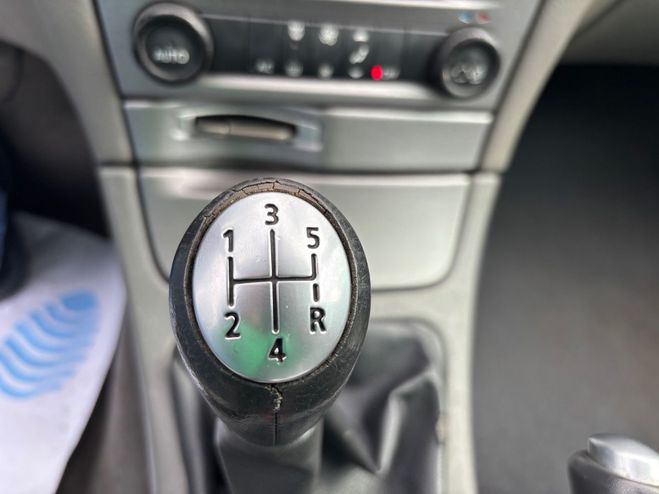 Renault Laguna 1.8 16S PRIVILEGE Gris de 2001