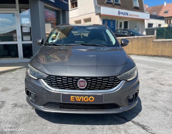 Fiat Tipo 1.6 MJT 120 CH LOUNGE ATTELAGE Gris de 2017