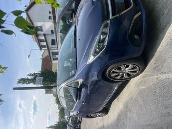  Voir détails -Peugeot 208 1.6 hdi bleue à Fontenay-sous-Bois (94)