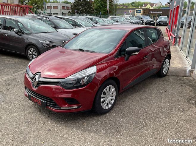 Renault Clio IV 1.2 16V 75CH ZEN 5P Rouge de 2018