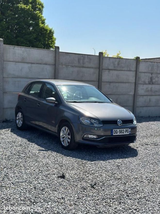 Volkswagen Polo MATCH TDI 1.6L Gris de 2015