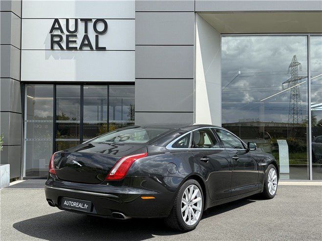 Jaguar XJ V6 3.0 - 275 Diesel Portfolio Empattemen GRIS de 2012