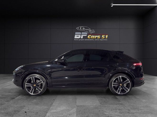 Porsche Cayenne coupe 3.0 v6 e-hybrid 462 cv Noir de 2022