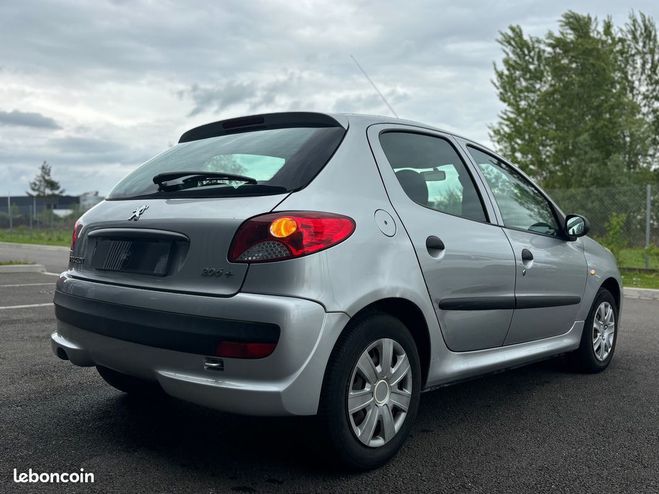 Peugeot 206 1.4 HDI 70 CH URBAN 5P 1 ERE MAIN ? 5000 Gris de 2010