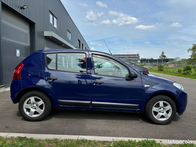 Dacia Sandero 1.4 MPI 75 CH AMBIANCE 5 PORTES 1 ERE MA Bleu de 2009