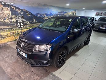  Voir détails -Dacia Sandero 0.9 tce 90cv clim trs bon tat gnral à Grenoble (38)