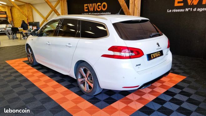 Peugeot 308 SW GENERATION-II 1.2 PURETECH 130 GT LIN Blanc de 2017