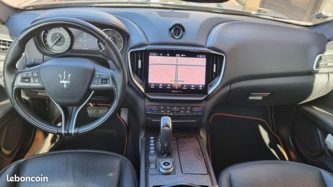 Maserati Ghibli 2.0 L4 330 HYBRID MHEV GT BVA Noir de 2022