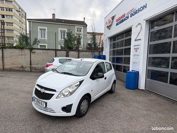  Voir détails -Chevrolet Spark 1.0 68 cv 12-2010 à Saint-tienne (42)