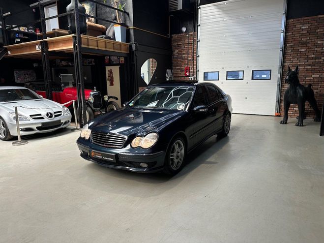 Mercedes Classe C W 203 C32 AMG A Noir de 2001