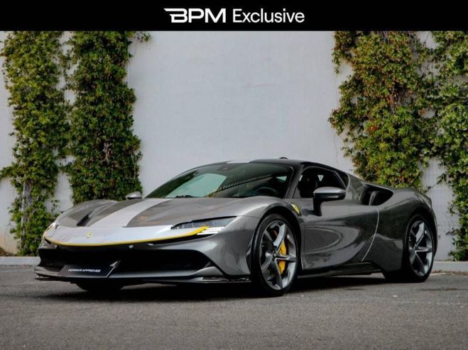 Ferrari SF90 Stradale  Gris de 2021