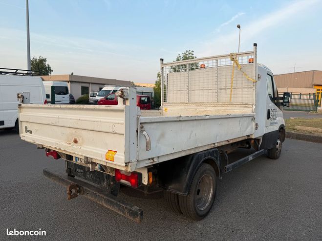 Iveco Daily Benne coffre 35c14 2.3 D 16v 136cv de 20 Blanc de 2019