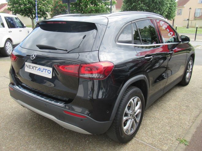 Mercedes Classe GLA 200 D 150CH BUSINESS LINE 8G-DCT Noir Cosmos de 2022