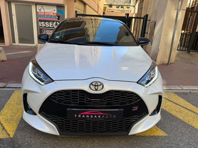 Toyota Yaris HYBRIDE MY22 1.5l VVTI 130 CV Hybrid E-C Blanc de 2024