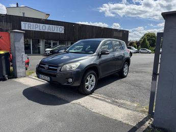  Voir détails -Toyota RAV 4 4 2.2 - 150 D-4D Life clim   attelage à Brive-la-Gaillarde (19)
