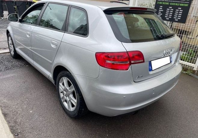 Audi A3 BVA 1.6 TDI 105CH DPF START/STOP  de 2010