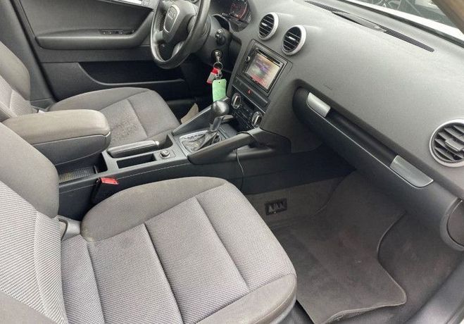 Audi A3 BVA 1.6 TDI 105CH DPF START/STOP  de 2010