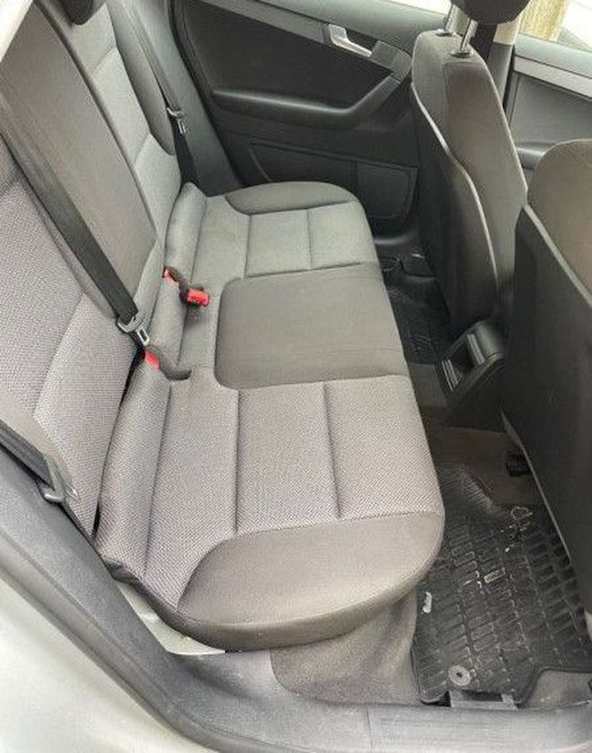 Audi A3 BVA 1.6 TDI 105CH DPF START/STOP  de 2010