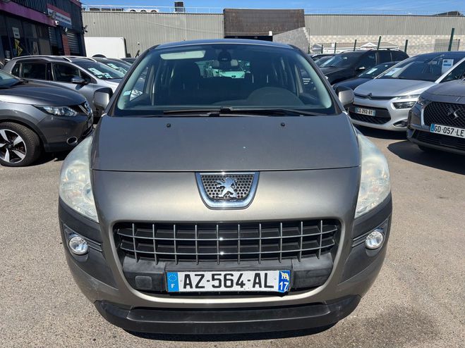 Peugeot 3008 1.6 HDI 112 ACTIVE BEAU SUV FIABLE  Gris fonc de 2010