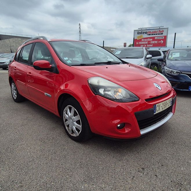 Renault Clio III (2) ESTATE 1.5 DCI 90 EXPRESSION CLI Rouge de 2012