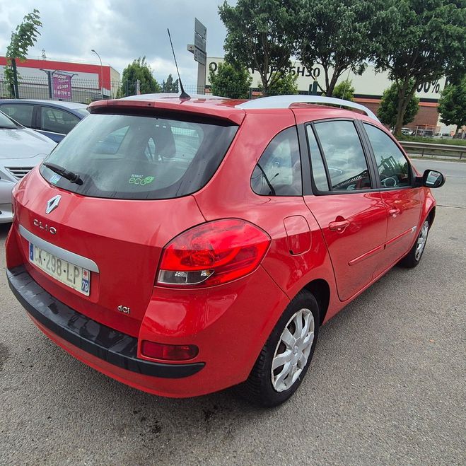 Renault Clio III (2) ESTATE 1.5 DCI 90 EXPRESSION CLI Rouge de 2012