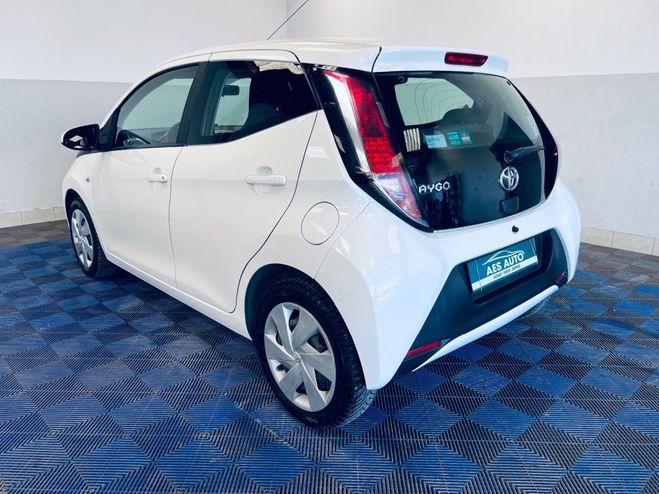 Toyota Aygo 1.0 VVT-i x-play Blanc de 2017