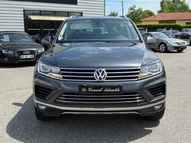 Volkswagen Touareg 3.0 V6 TDI 262CH BLUEMOTION TECHNOLOGY C Gris F de 2015
