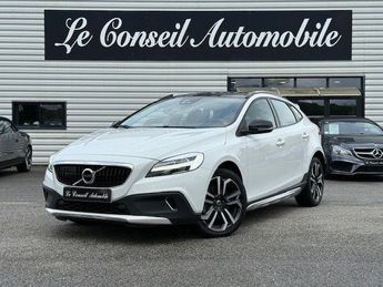  Voir détails -Volvo V40 CROSS COUNTRY D3 ADBLUE 150CH GEARTRONIC à Pamiers (09)
