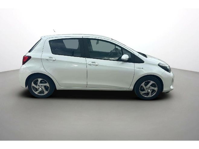 Toyota Yaris 100h France BLANC NACRE de 2015