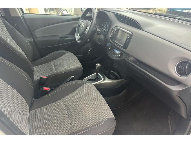 Toyota Yaris 100h France BLANC NACRE de 2015