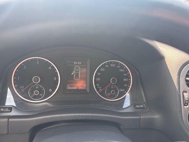 Volkswagen Tiguan (2) 2.0 TDI 140 BLUEMOTION TECHNOLOGY BU Gris de 2013